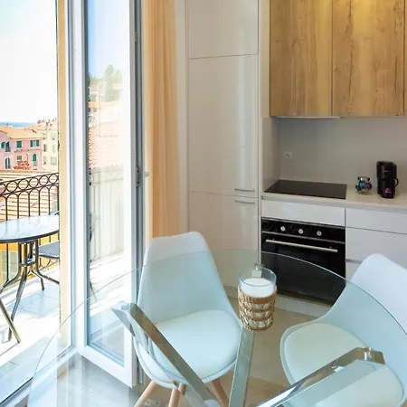 Marne I - 2 Pieces - Carre D'or דירה מנטון